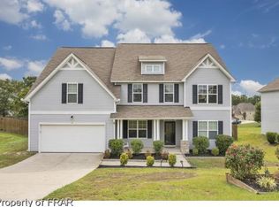 37 Wimbledon Ln, Spring Lake, NC 28390