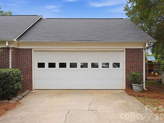 5th image of 3008 Mooresville Rd