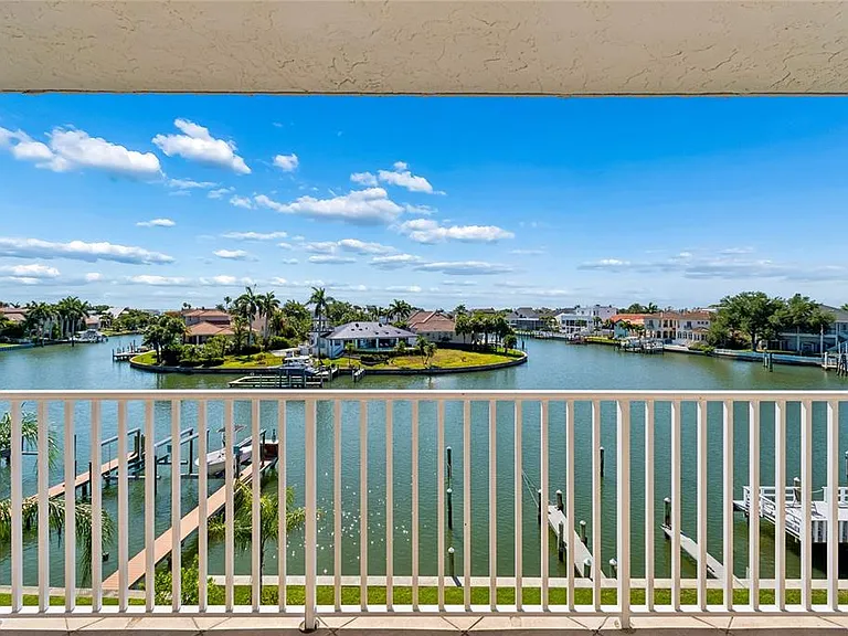 719 Pinellas Bayway S #301 — Photo 41