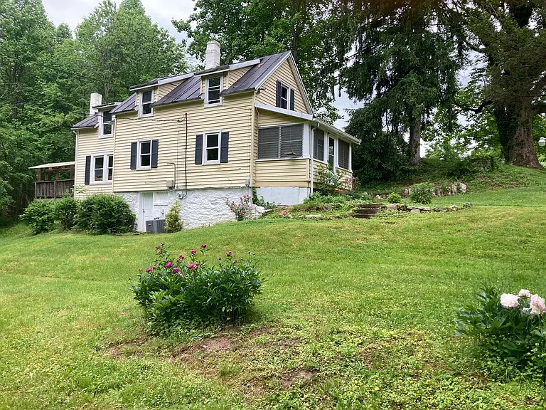 14115 Cuba Rd — Photo 2