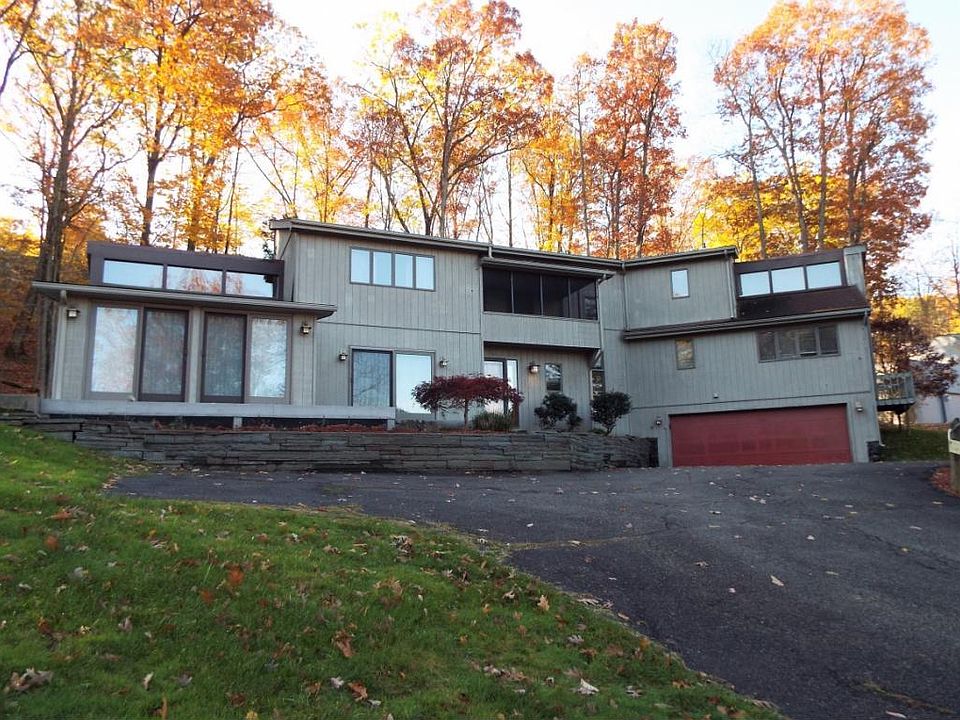 1st image of 3374 Laurie Brook Dr