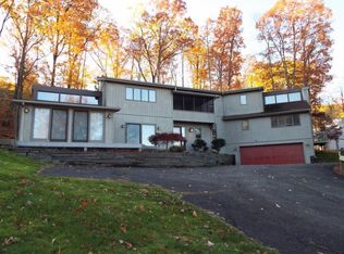 3374 Laurie Brook Dr, Binghamton, NY 13903