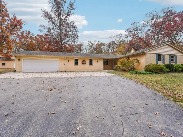 18719 Oxbow Dr, Marengo, IL 60152