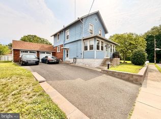 157 Walnut St, Westville, NJ 08093