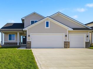 5201 172nd St, Urbandale, IA 50263