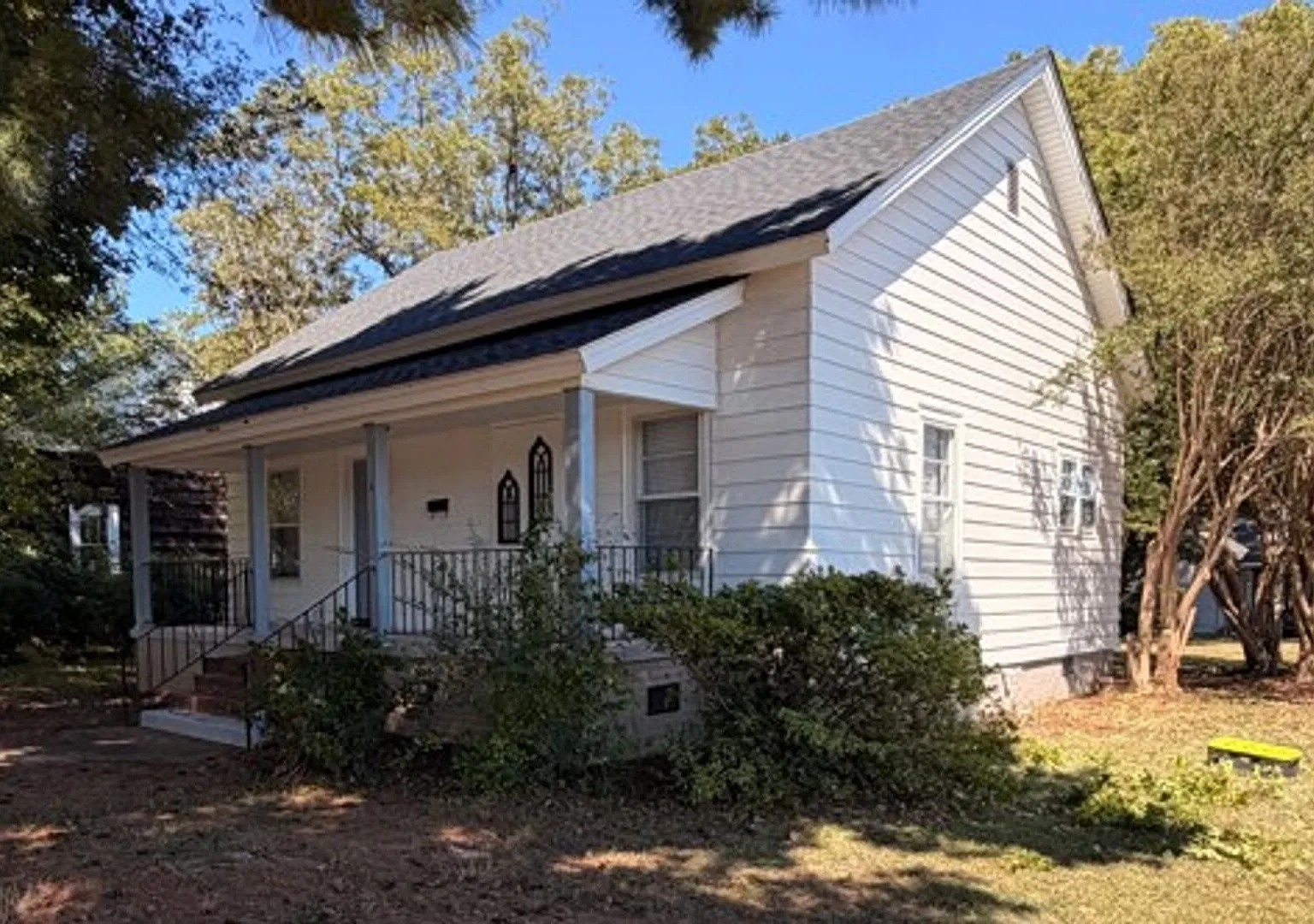 2 Bed, 1 Bath Home Available in Greenville — Photo 1