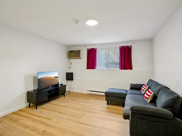 208 Swanson Rd Unit 526, Boxboro, MA 01719