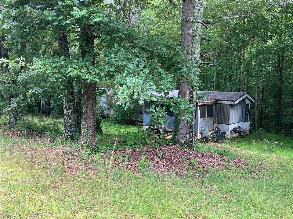 2nd image of 1010 Burdun Ln