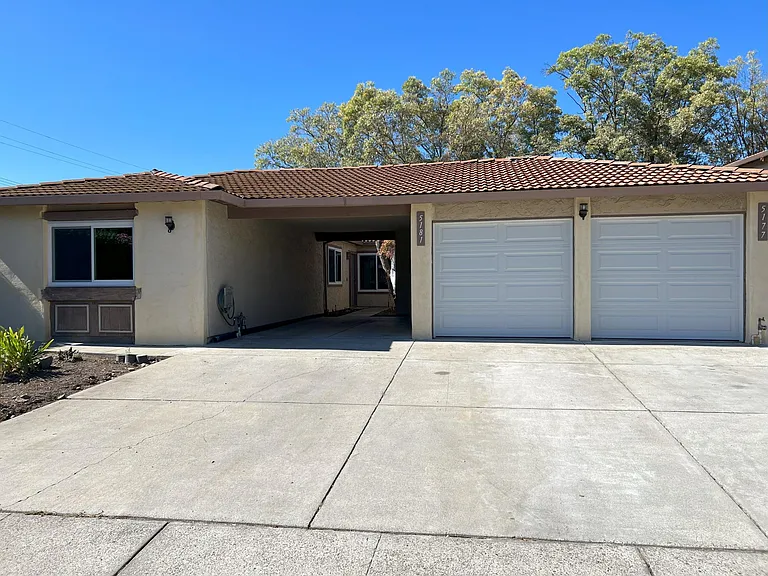 5181 Oxbow Ct — Photo 35