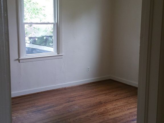 5th image of 1806 Watts Ln