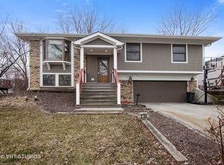 338 Merlin Ct, Bolingbrook, IL 60440