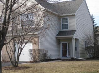 121 Stockton Dr, Grayslake, IL 60030