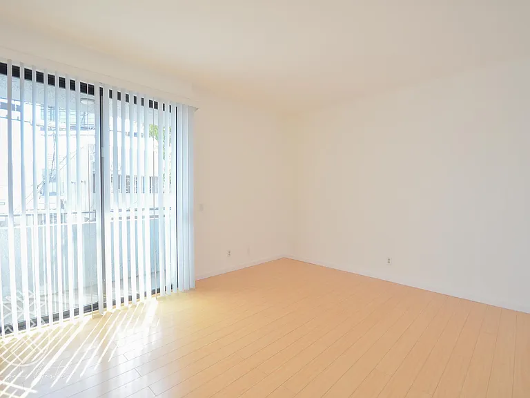 1727 Glendon Ave #104 — Photo 38