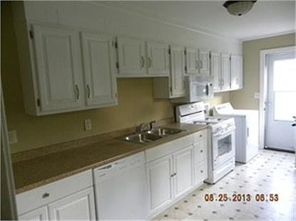 2nd image of 4 Hickory Dr