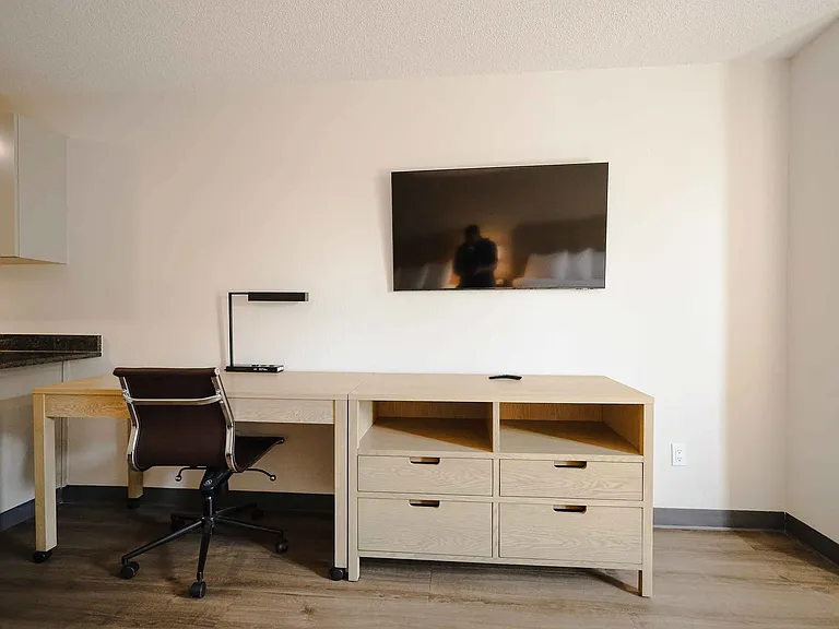 Studio Suite - 2 Full Beds