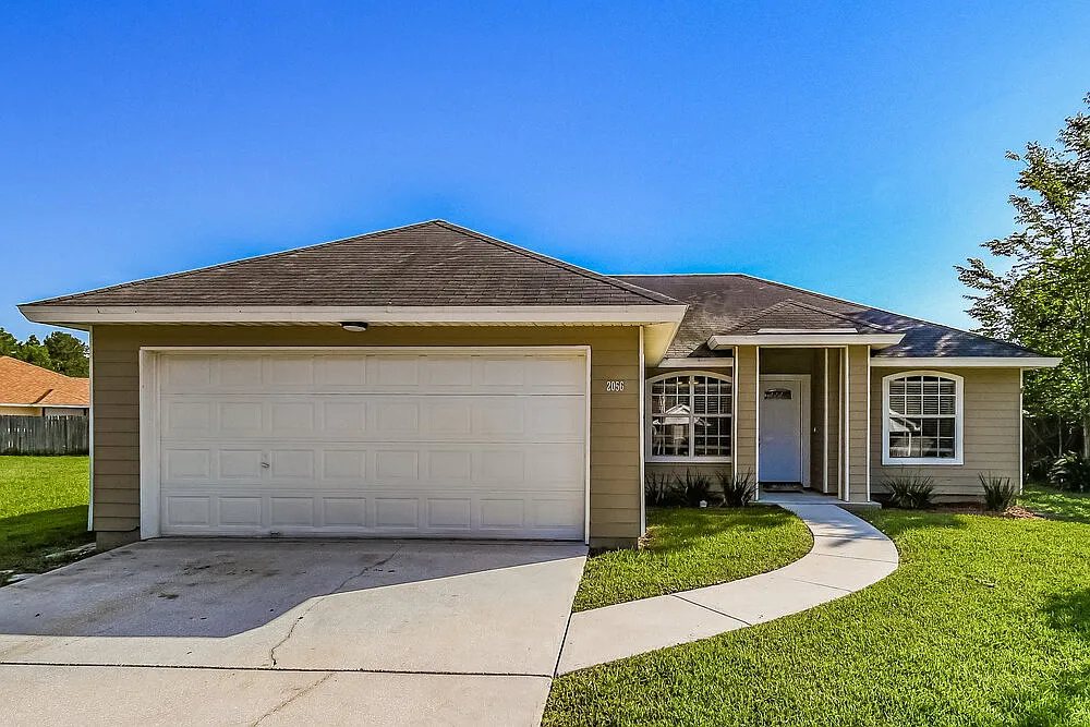 3 bed, 2.0 bath, 1194 sqft, $1,865 — Photo 1