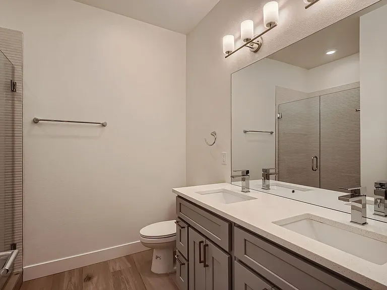 Brand New 3b/3.5bth Townhomes in the Heart of Park Hill. — Photo 13