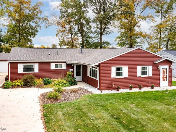 34119 W Point Dr, North Ridgeville, OH 44039