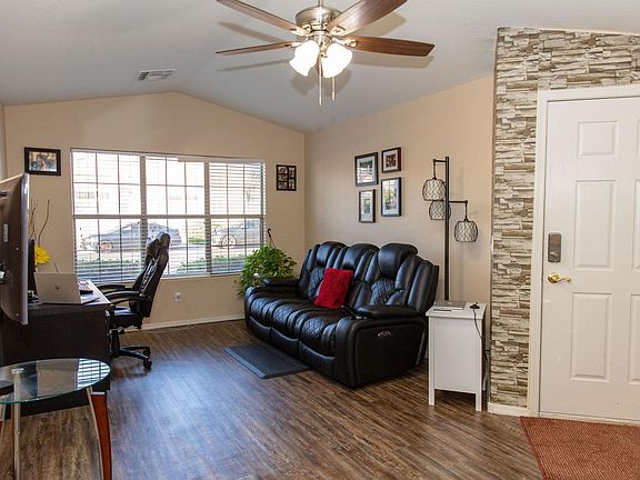 2nd image of 2065 W Harbour Dr