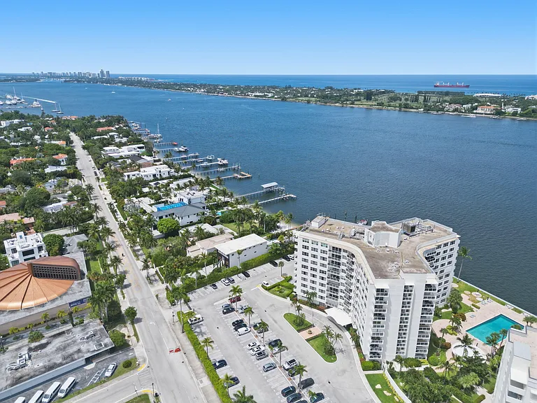 2800 N Flagler Dr #410 — Photo 3