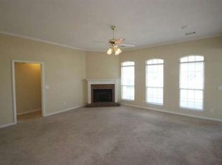 102 Cottage Ct, Centerville, GA 31028