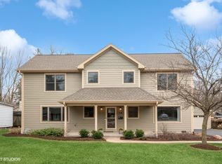 509 Fellows St, St Charles, IL