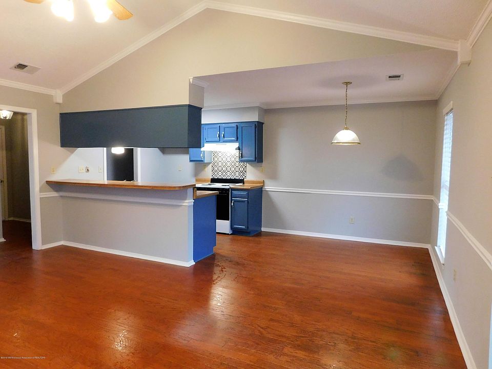 1st image of 3735 Pembrook Cv