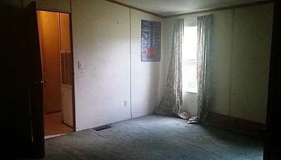 4th image of 203 Eugene Ln