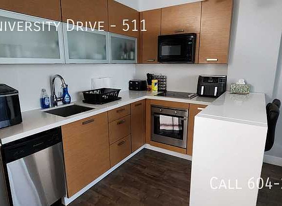 3rd image of 10777 University Dr #511