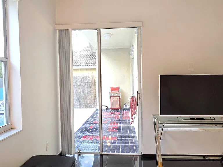 661 Lake Wellington Dr — Photo 68