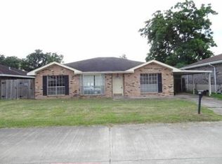 127 Peter Ln, Saint Rose, LA 70087