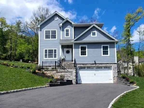 518-520 Cardinal Ln, Green Brook Twp., NJ 08812