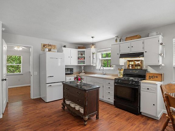 3rd image of 3051 Lasita Pl