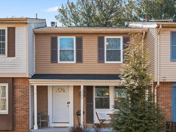 12350 Quail Woods Dr, Germantown, MD 20874