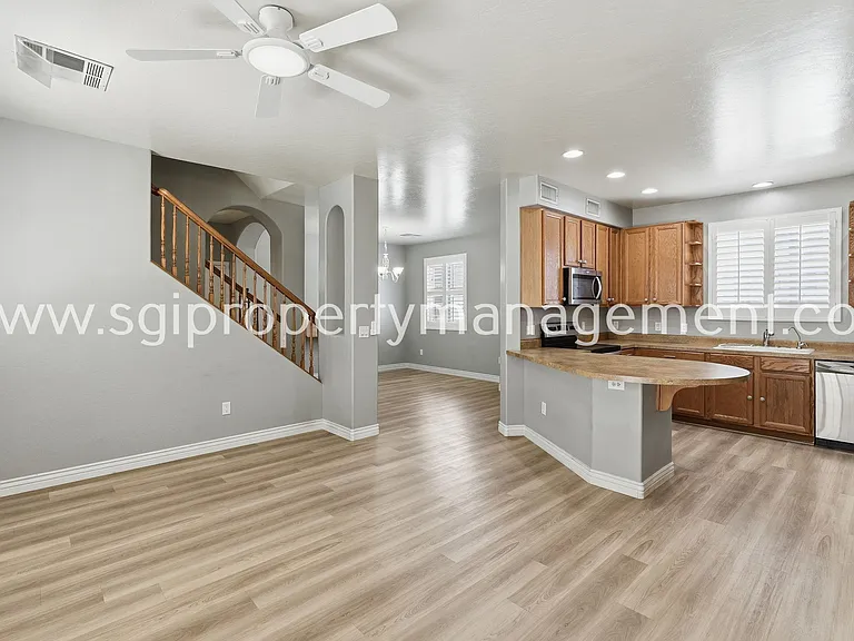 115 W Mountain Sage Dr — Photo 12