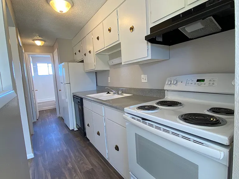 Garden Center Apt. 62, 64 & 70 — Photo 24