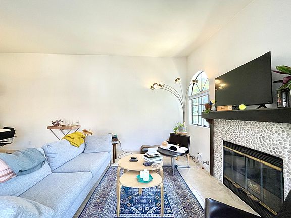 3rd image of 4175 Porte De Palmas Unit 176