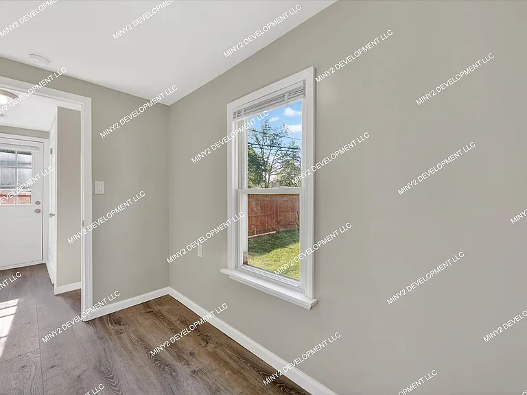 12862 Georgiana Ave — Photo 22