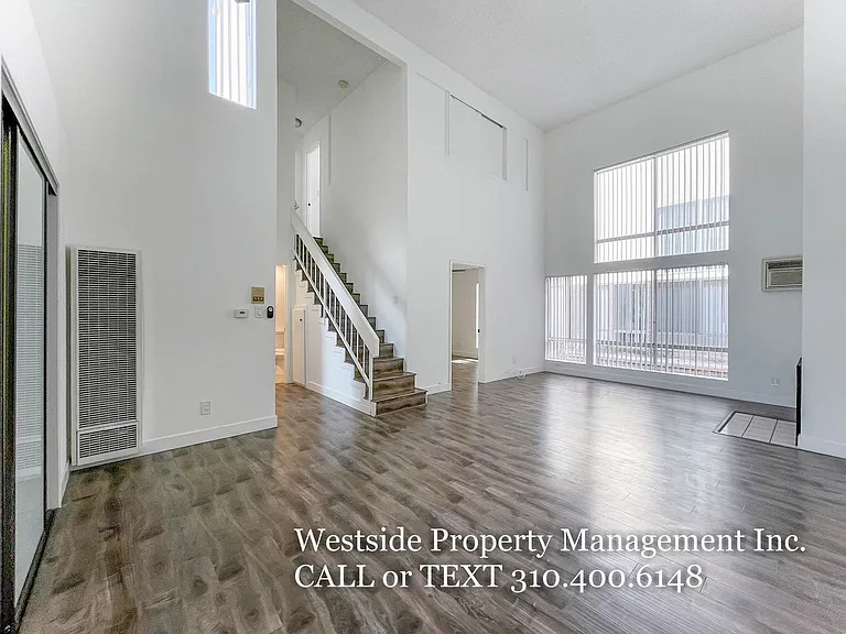 3710 Midvale Ave — Photo 1