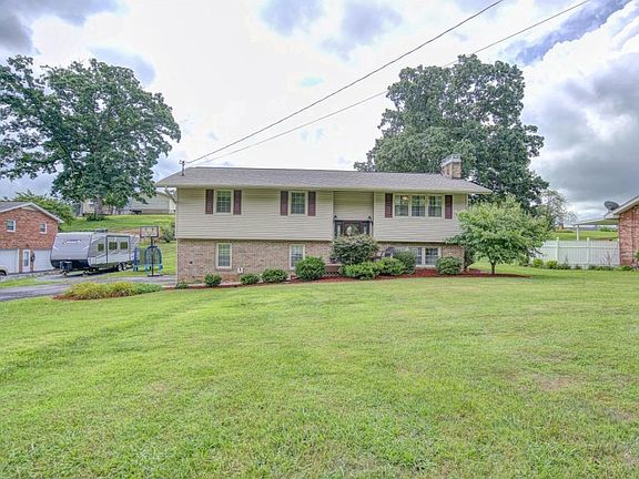 2nd image of 365 Rock Valley Dr