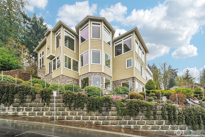 5th image of 2318 Sunnyside Heights Drive