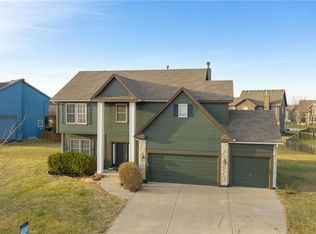 13824 W 155th St, Olathe, KS 66062