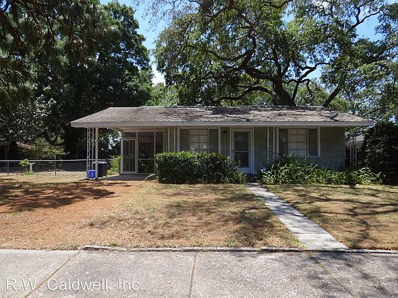 2nd image of 5318 8th Ave S