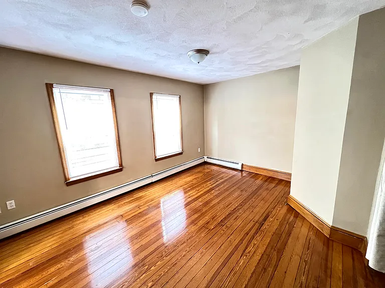 12 Forrest St #1 — Photo 5