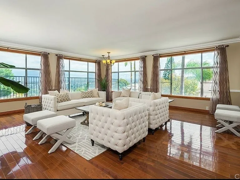 1509 Hollencrest Dr — Photo 3