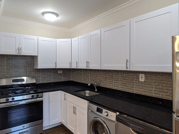 5th image of 2127 N Dayton St #2129-308