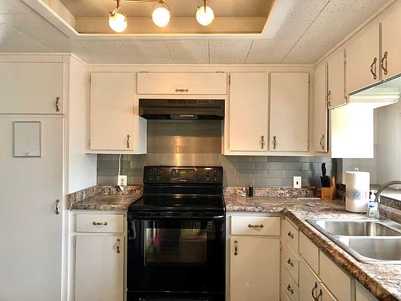 4th image of 2632 Nagano Dr