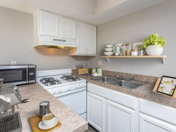 3489 Lansdowne Dr #46