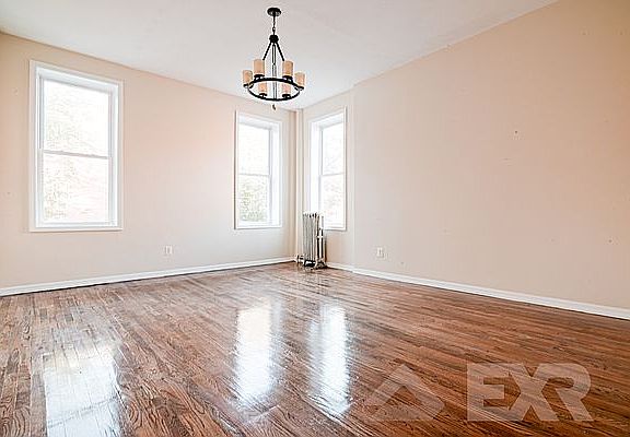 3rd image of 361 Halsey St #F