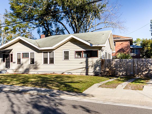 4th image of 821 Acosta St